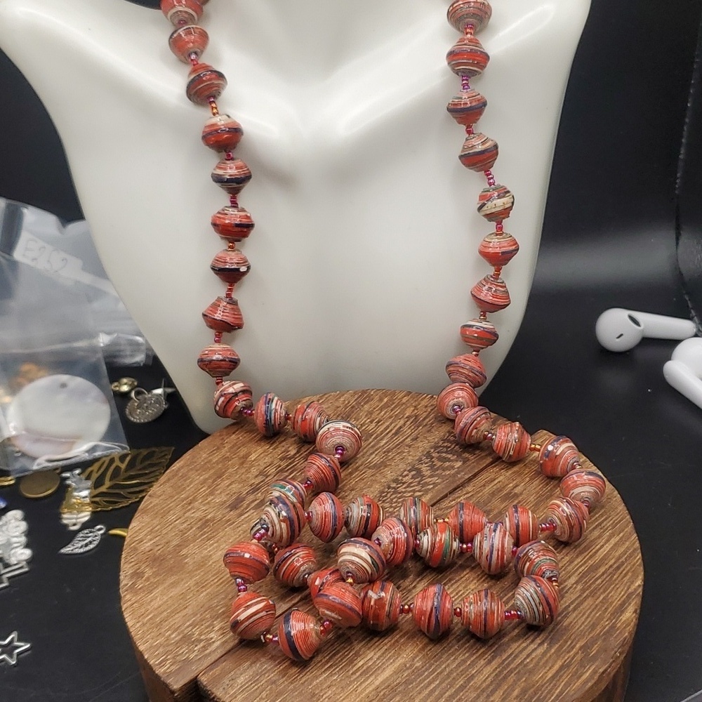N3001 festive Carousel lantern necklace